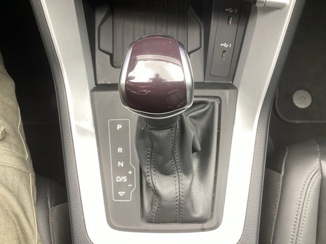Used 2024 Audi Q3 2.0T Premium image 38