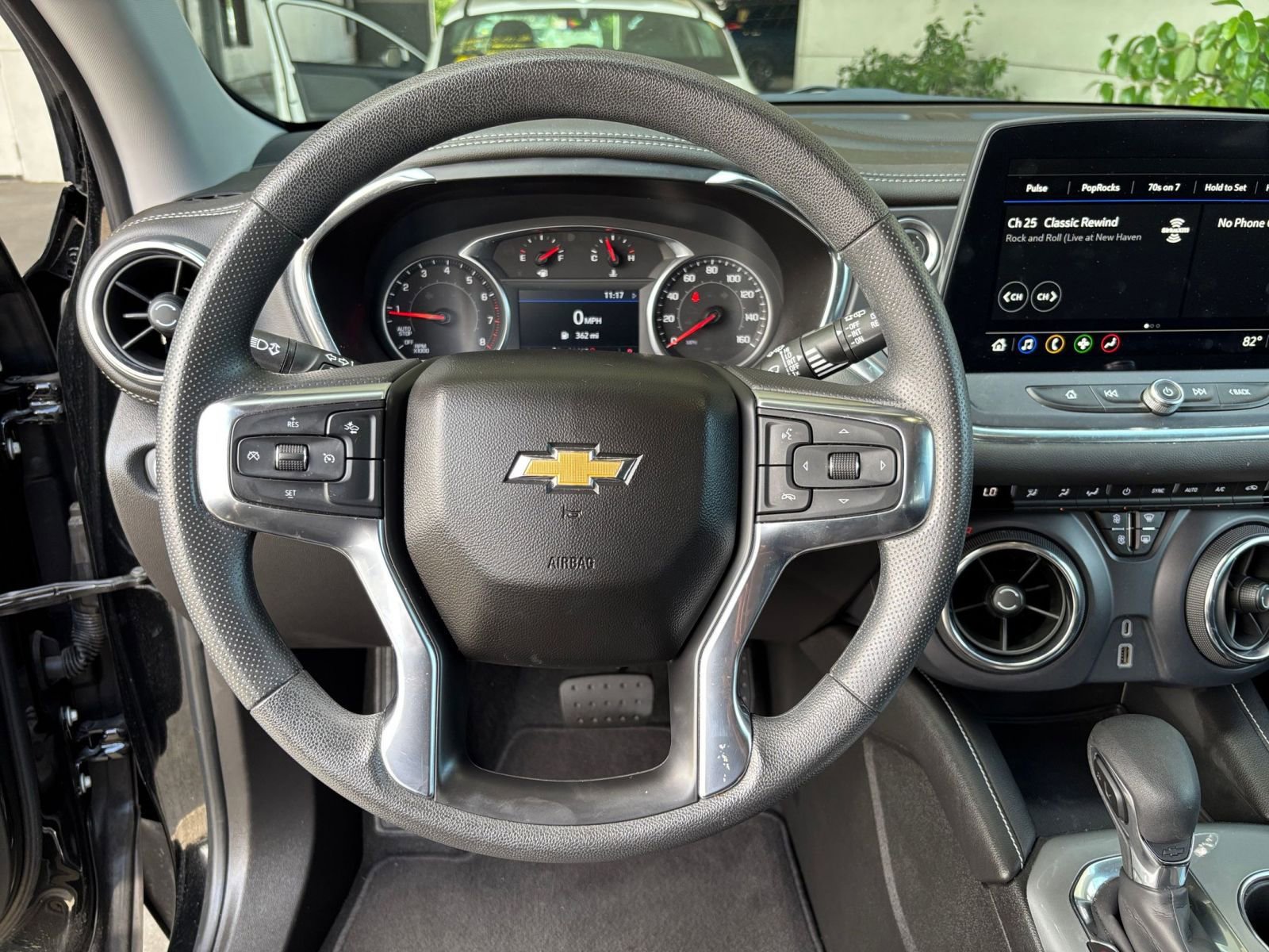 Used 2025 Chevrolet Blazer LT FWD image 29