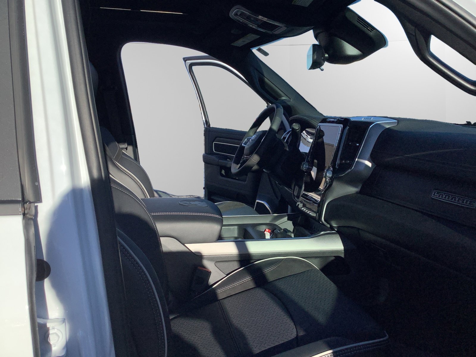 Used 2025 RAM 2500 Laramie w/ Night Edition image 15