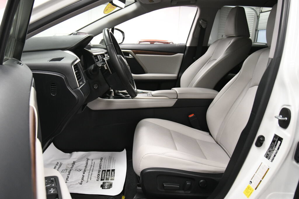 Used 2021 Lexus RX 350L Premium w/ Premium Package AWD/4WD image 10