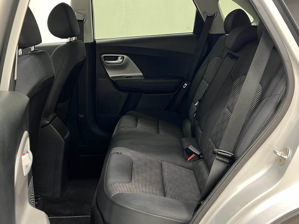 Used 2019 Kia Niro LX FWD image 30