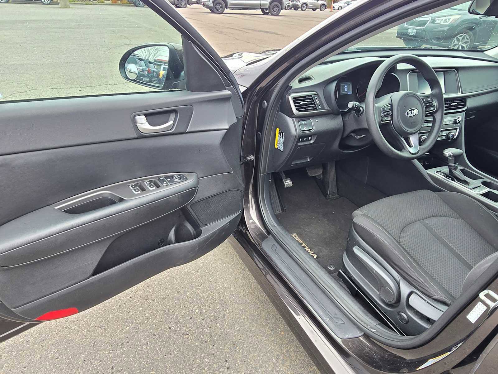 Used 2018 Kia Optima LX image 27