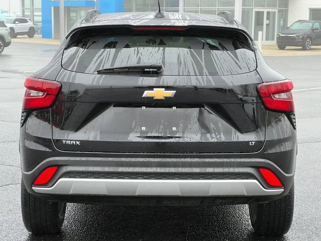 Used 2024 Chevrolet Trax LT w/ LT Convenience Package image 39