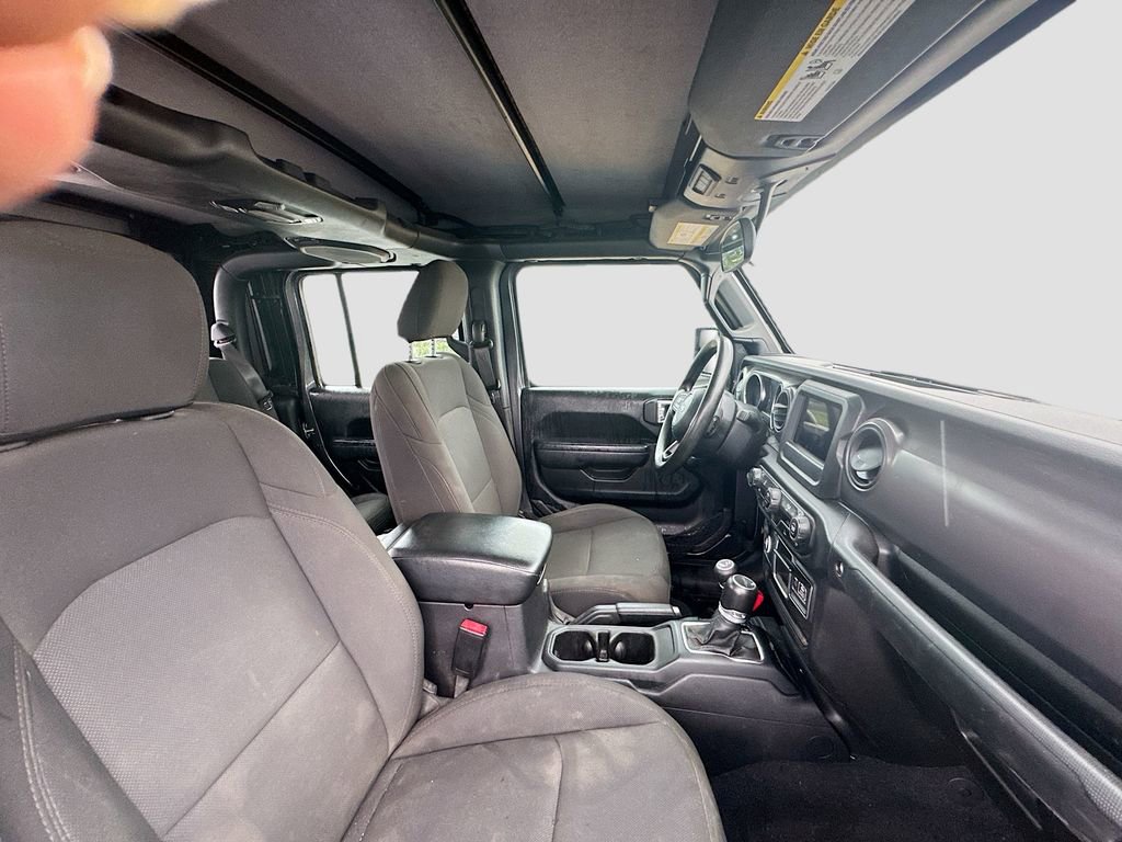 Used 2023 Jeep Gladiator Sport AWD/4WD image 32