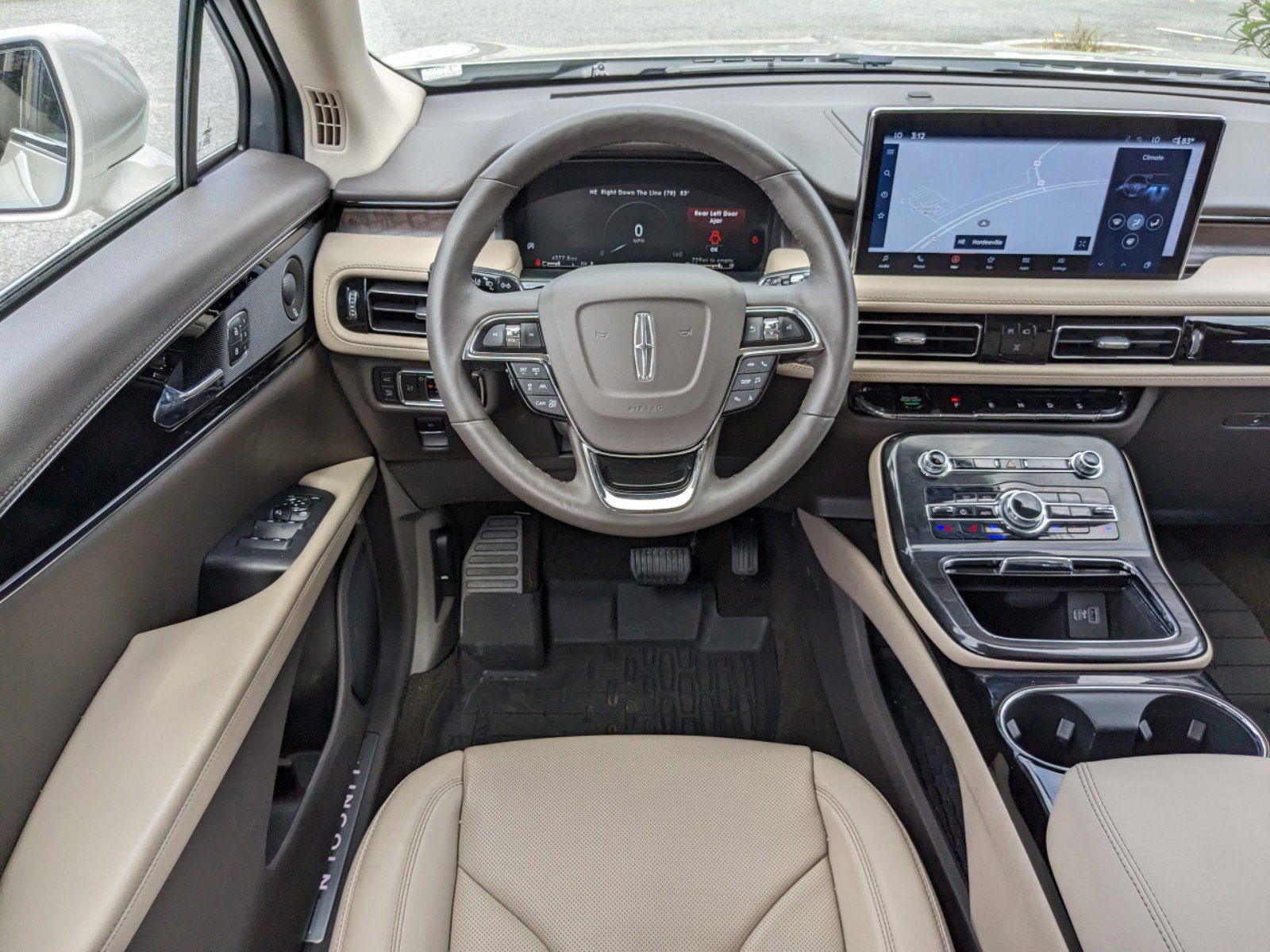 Certified 2023 Lincoln Nautilus Reserve w/ Equipment Group 201A image 18