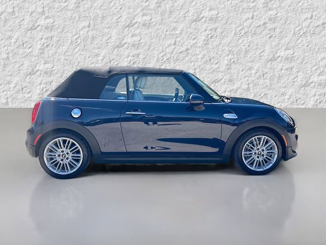 Used 2017 MINI Cooper S image 2