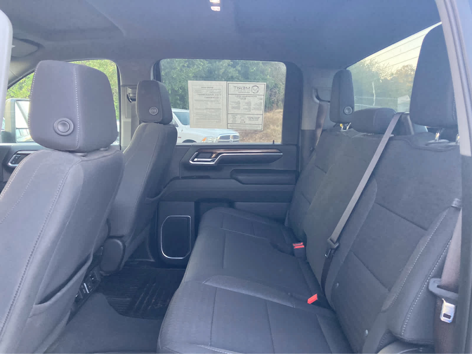 Used 2024 Chevrolet Silverado 2500 LT w/ Convenience Package AWD/4WD image 5