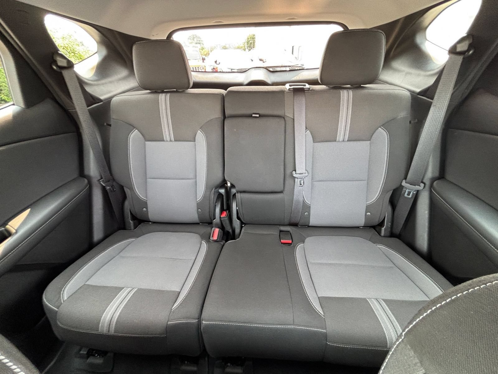 Used 2025 Chevrolet Blazer LT FWD image 39