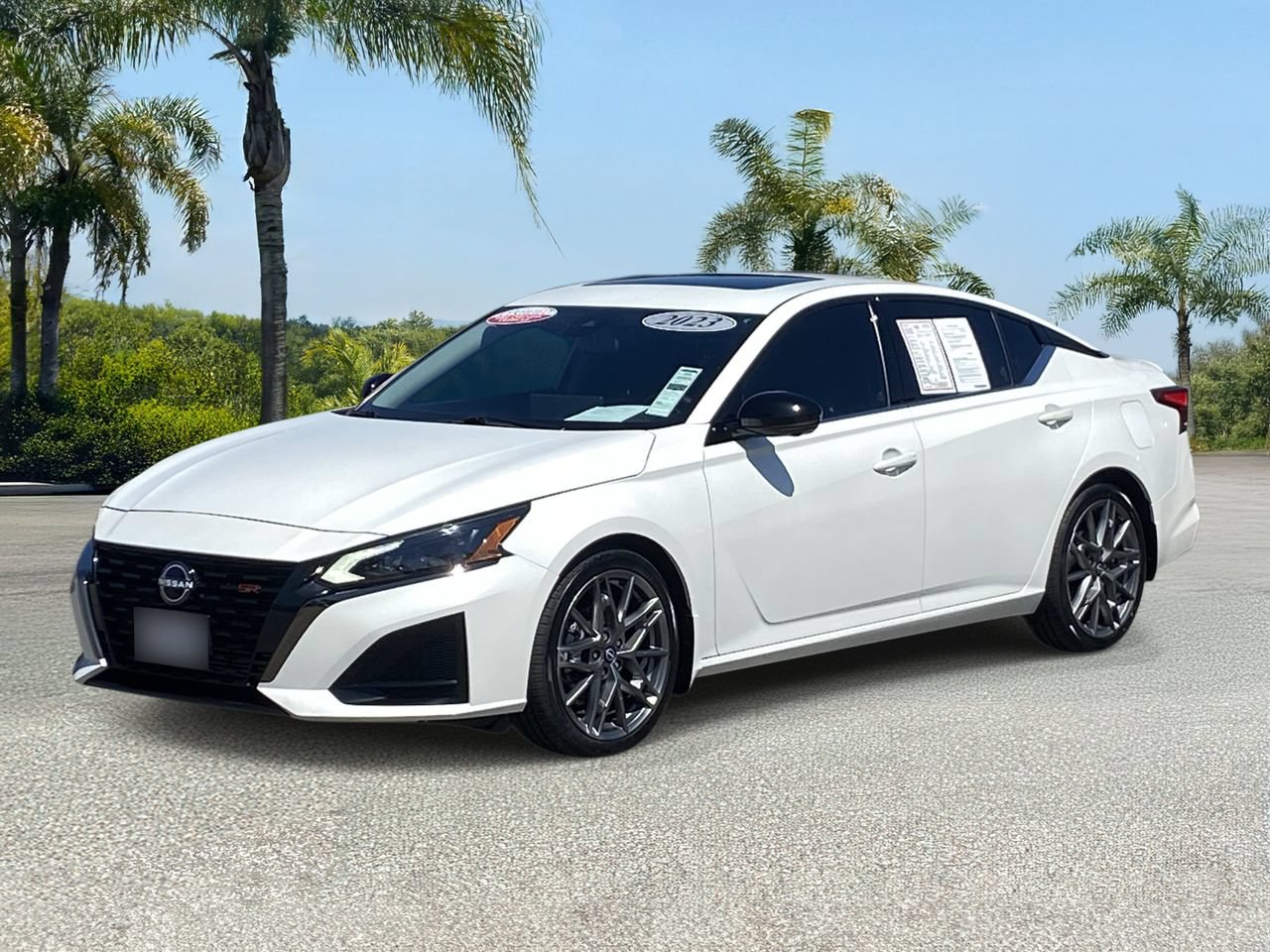 Certified 2023 Nissan Altima 2.0 SR FWD image 2