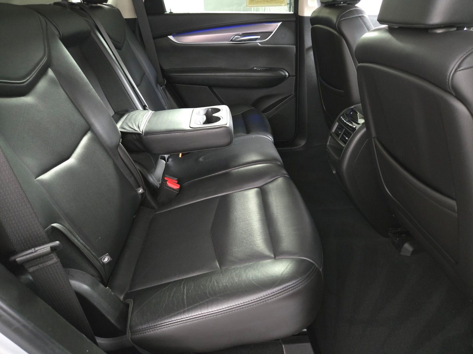 Used 2019 Cadillac XT5 Premium Luxury FWD image 16