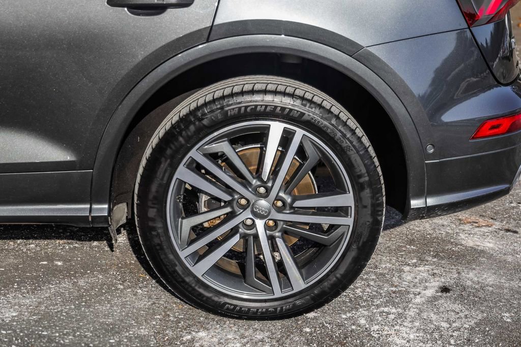 Used 2020 Audi Q5 e Prestige w/ Prestige Package image 12