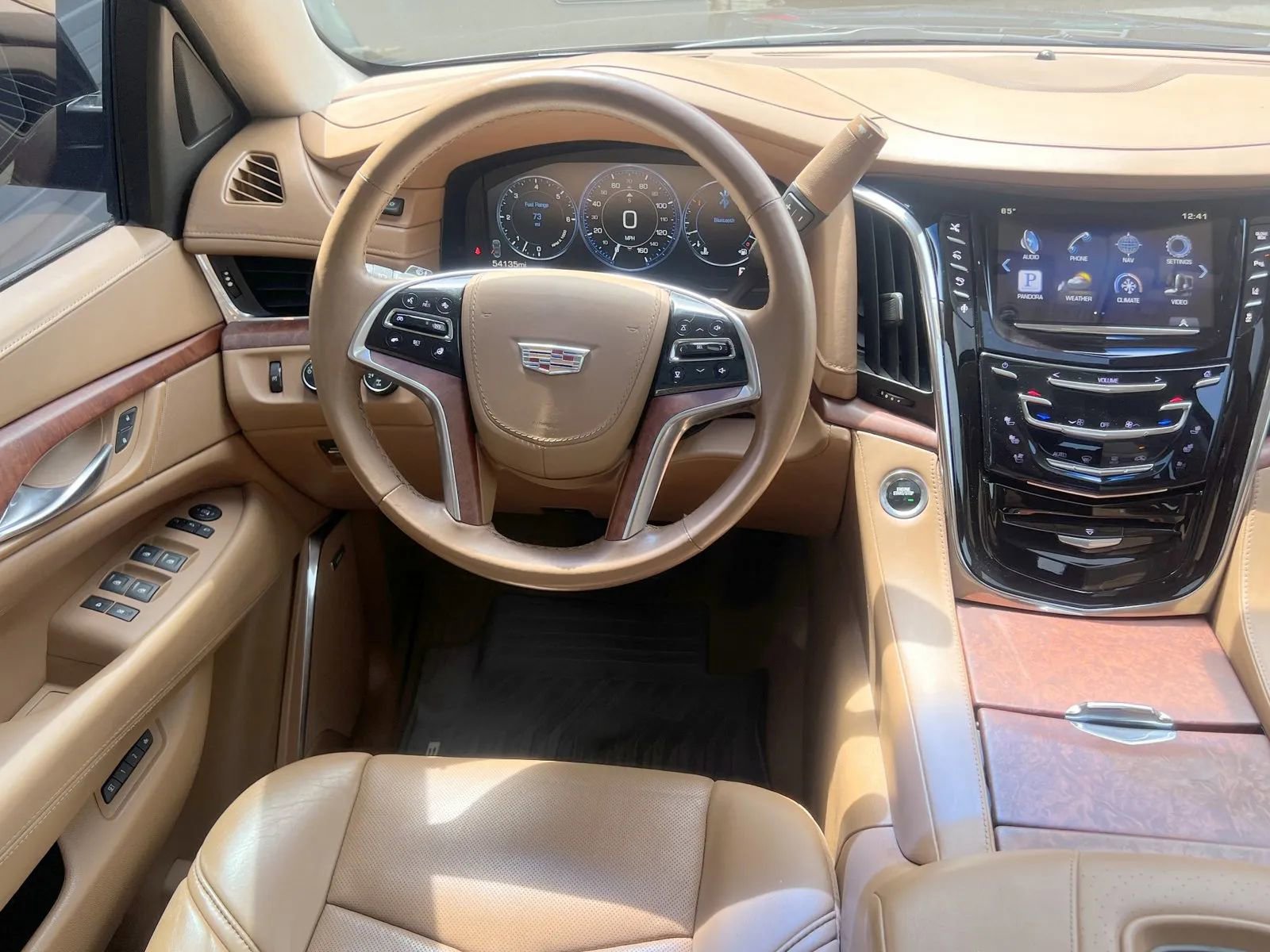 Used 2015 Cadillac Escalade Platinum image 17