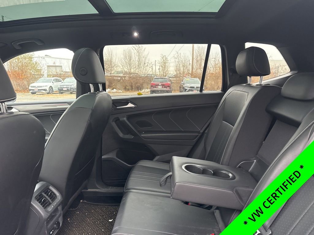 Used 2022 Volkswagen Tiguan SE R-Line image 12