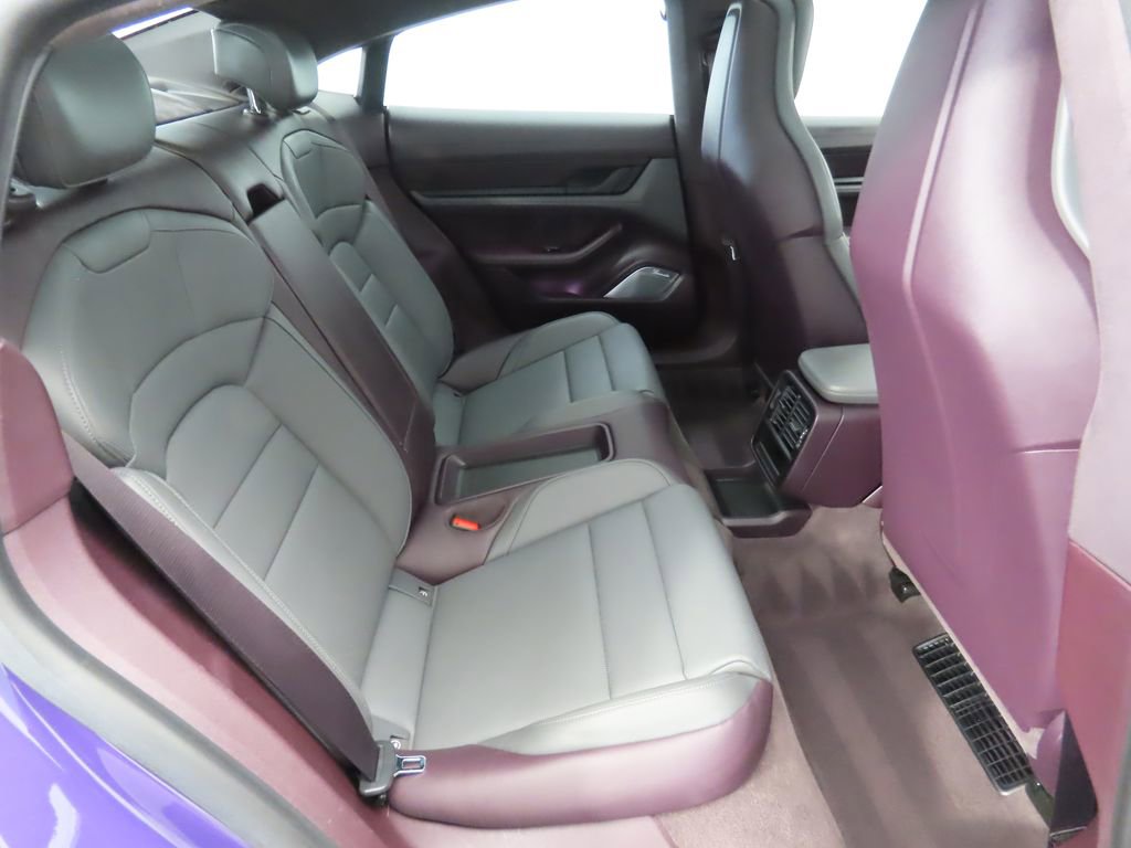 Used 2022 Porsche Taycan 4S image 22