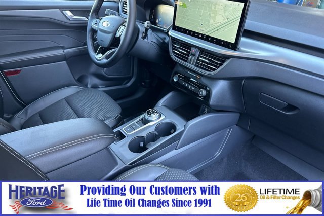 New 2025 Ford Escape SE w/ Class II Trailer Tow Package image 16