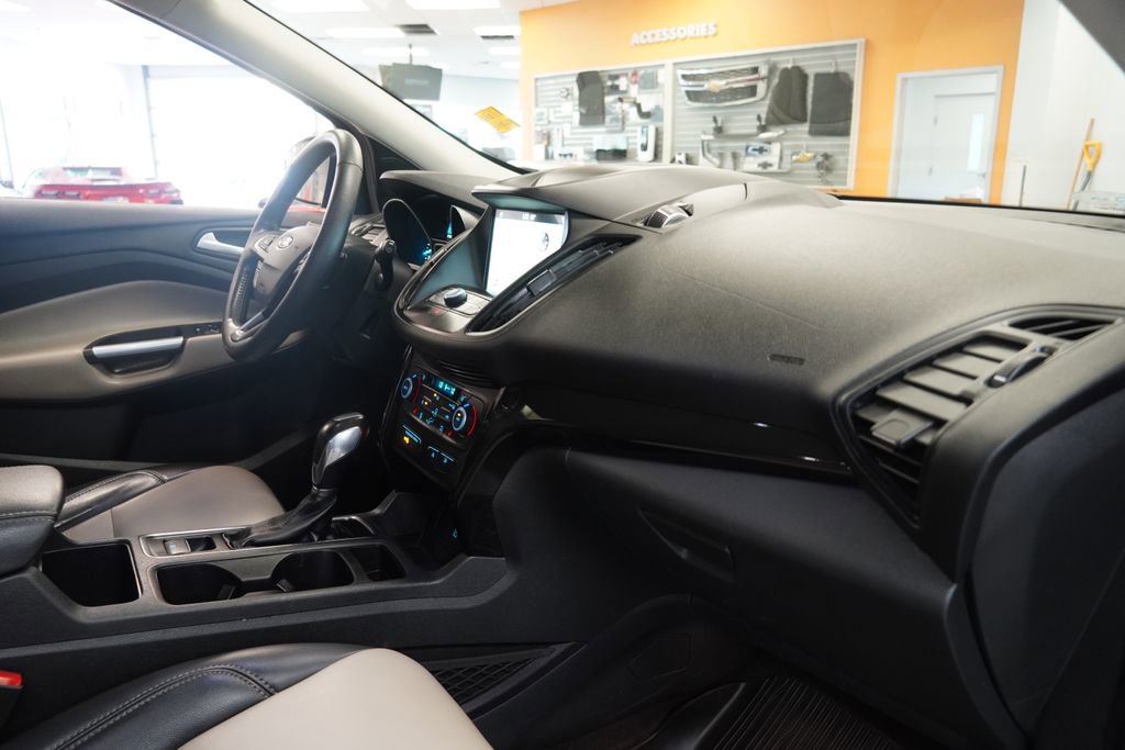 Used 2019 Ford Escape SEL AWD/4WD image 25