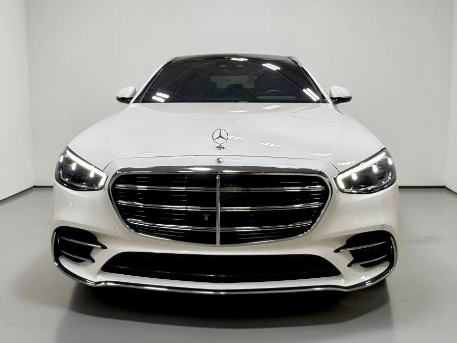 Used 2022 Mercedes-Benz S 500 4MATIC w/ AMG Line Package image 10