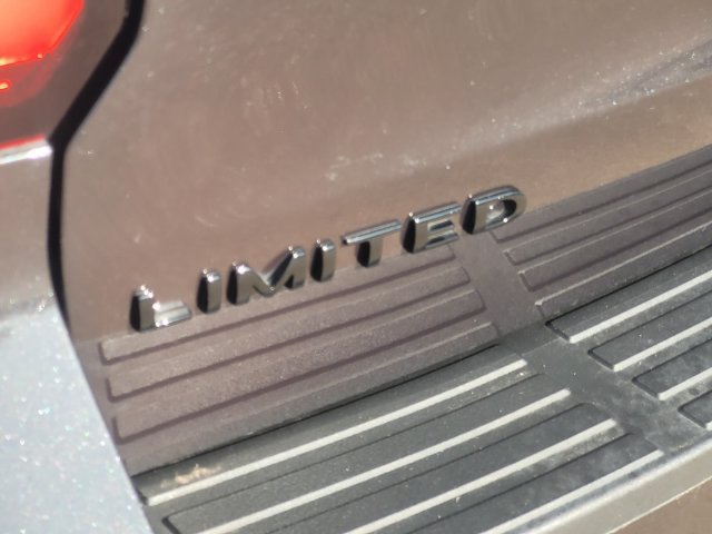 Used 2023 Ford Expedition Limited RWD image 7