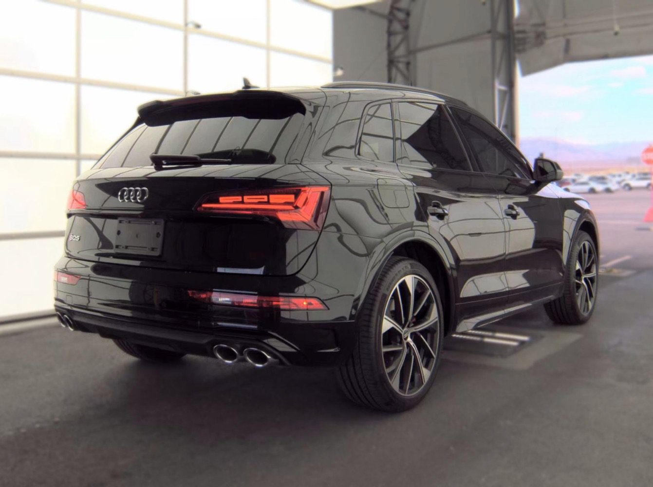 Used 2021 Audi SQ5 Prestige w/ Prestige Package AWD/4WD image 4