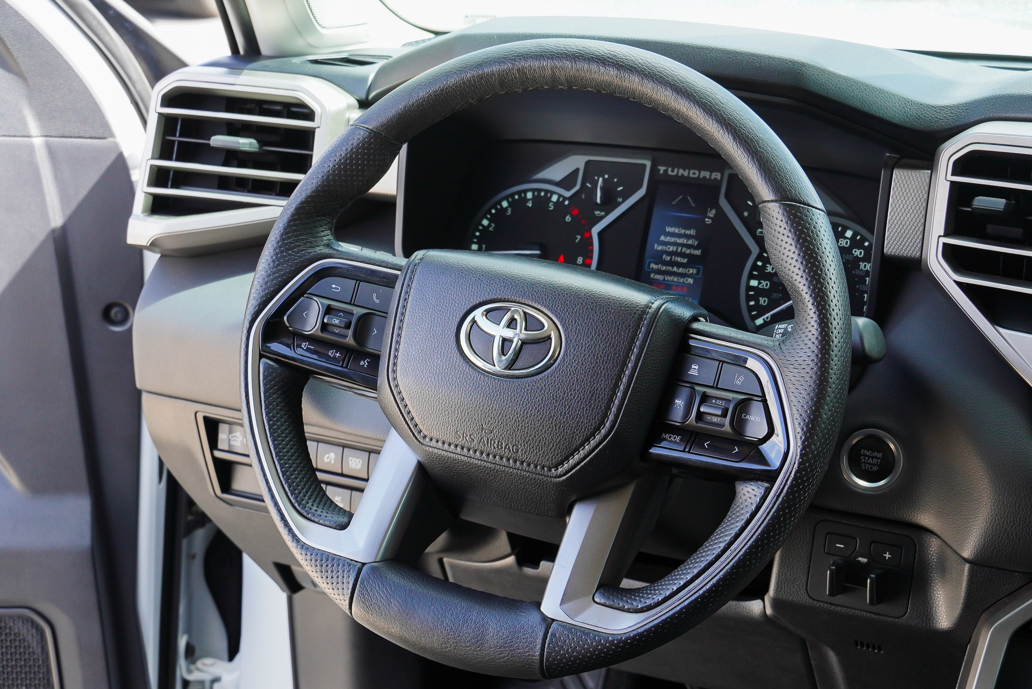 Used 2023 Toyota Tundra Limited AWD/4WD image 32