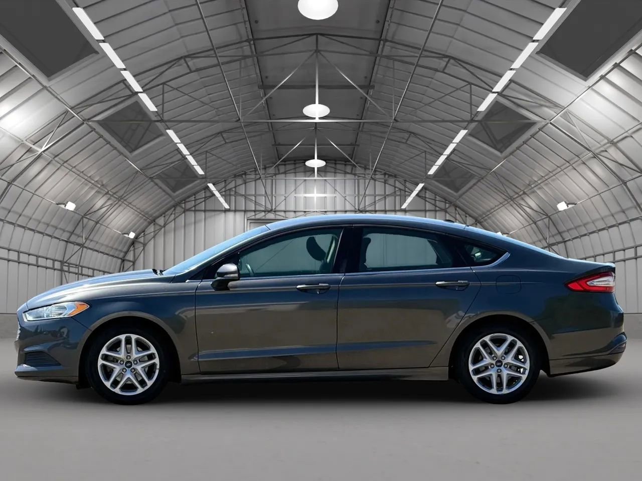 Used 2016 Ford Fusion SE FWD image 8