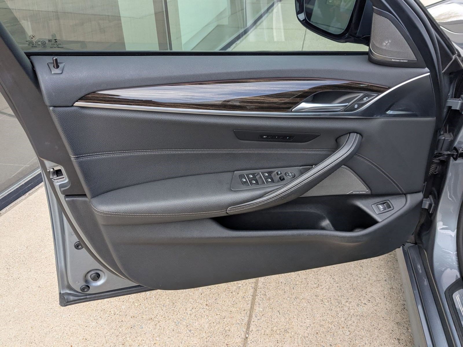 Used 2021 BMW 540i xDrive 540i xDrive image 13