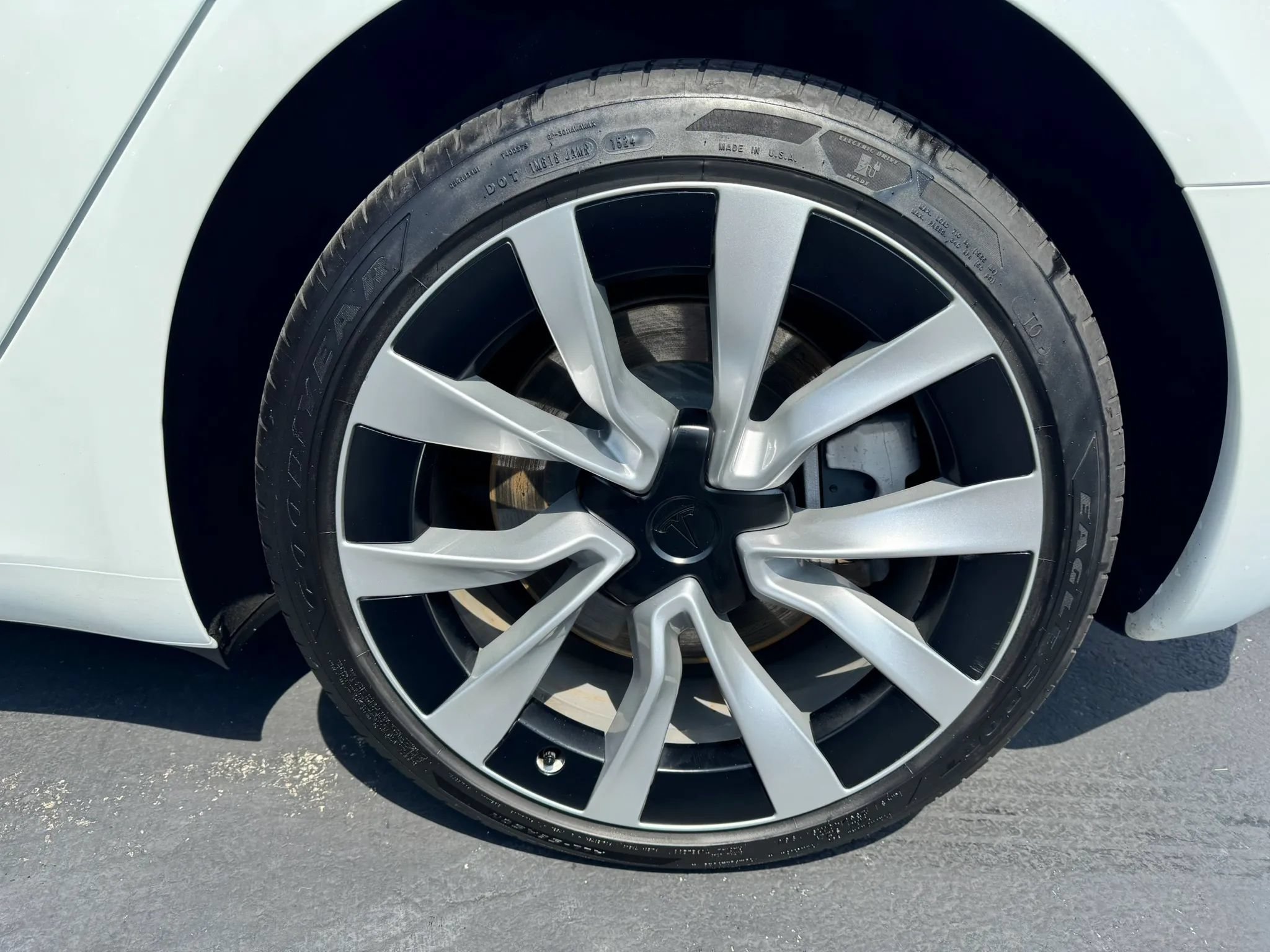 Used 2025 Tesla Model 3 Long Range AWD/4WD image 36