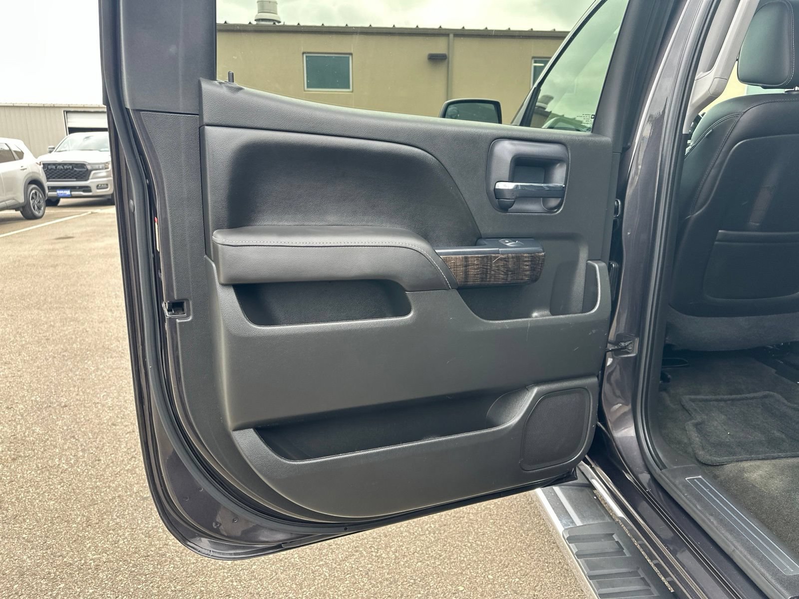Used 2015 GMC Sierra 1500 Denali AWD/4WD image 27