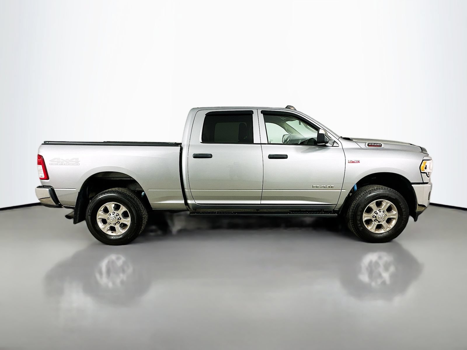 Used 2020 RAM 2500 Tradesman AWD/4WD image 4