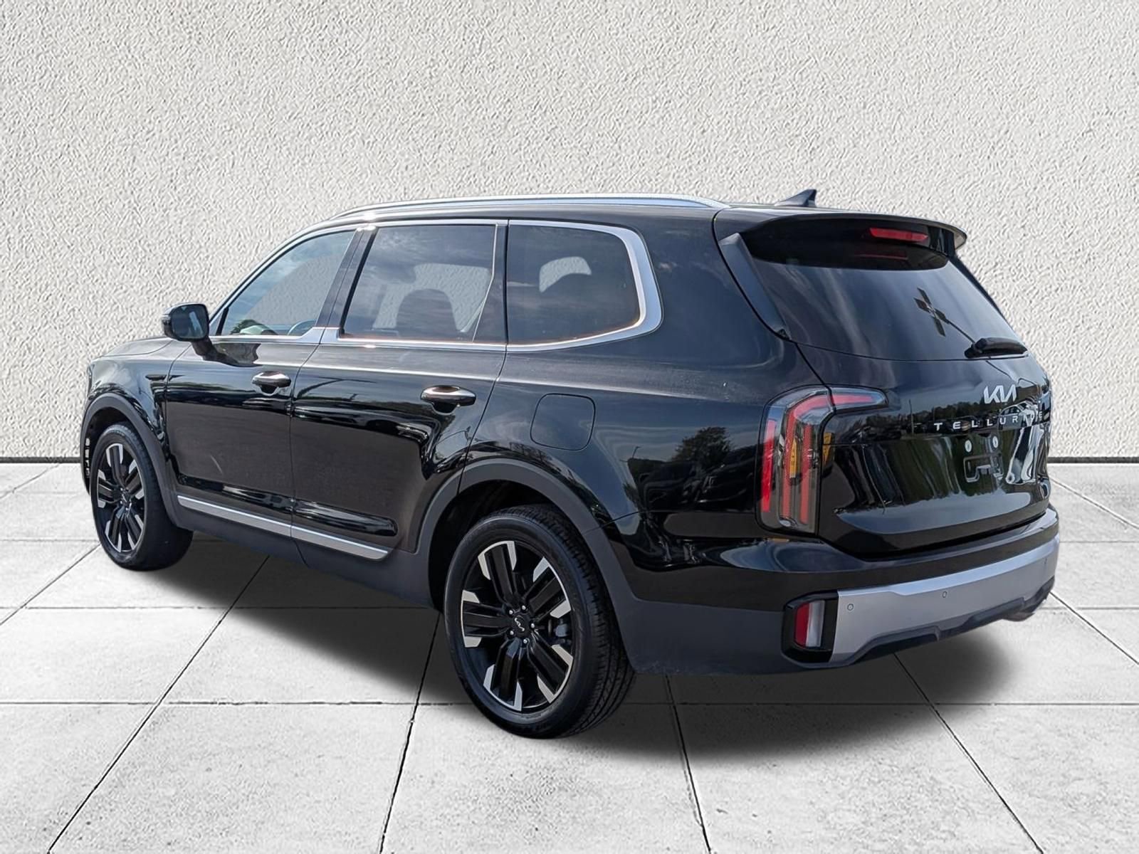 Used 2023 Kia Telluride SX image 5