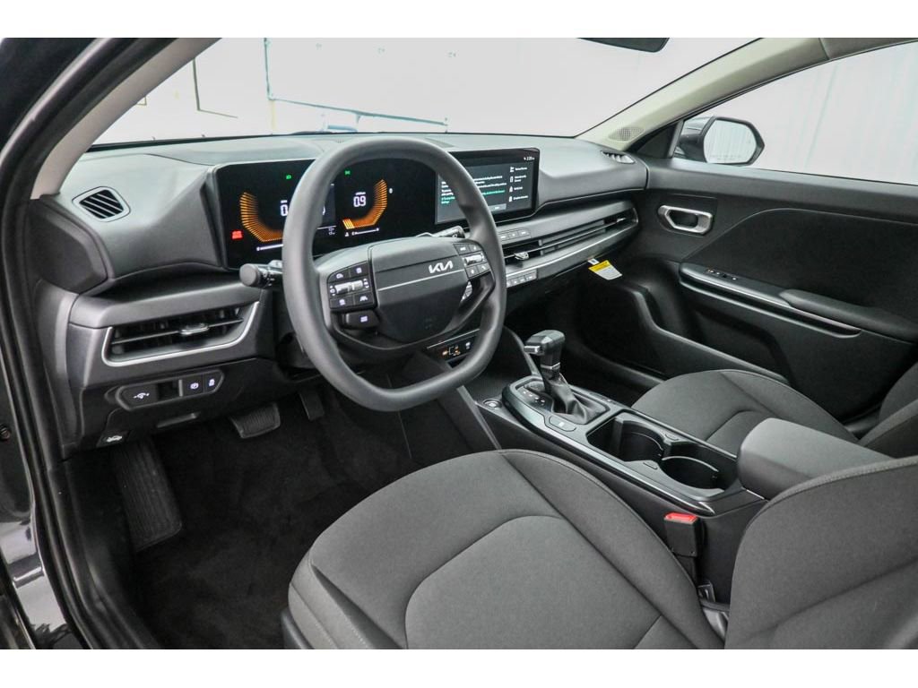 New 2026 Kia K4 FWD image 16