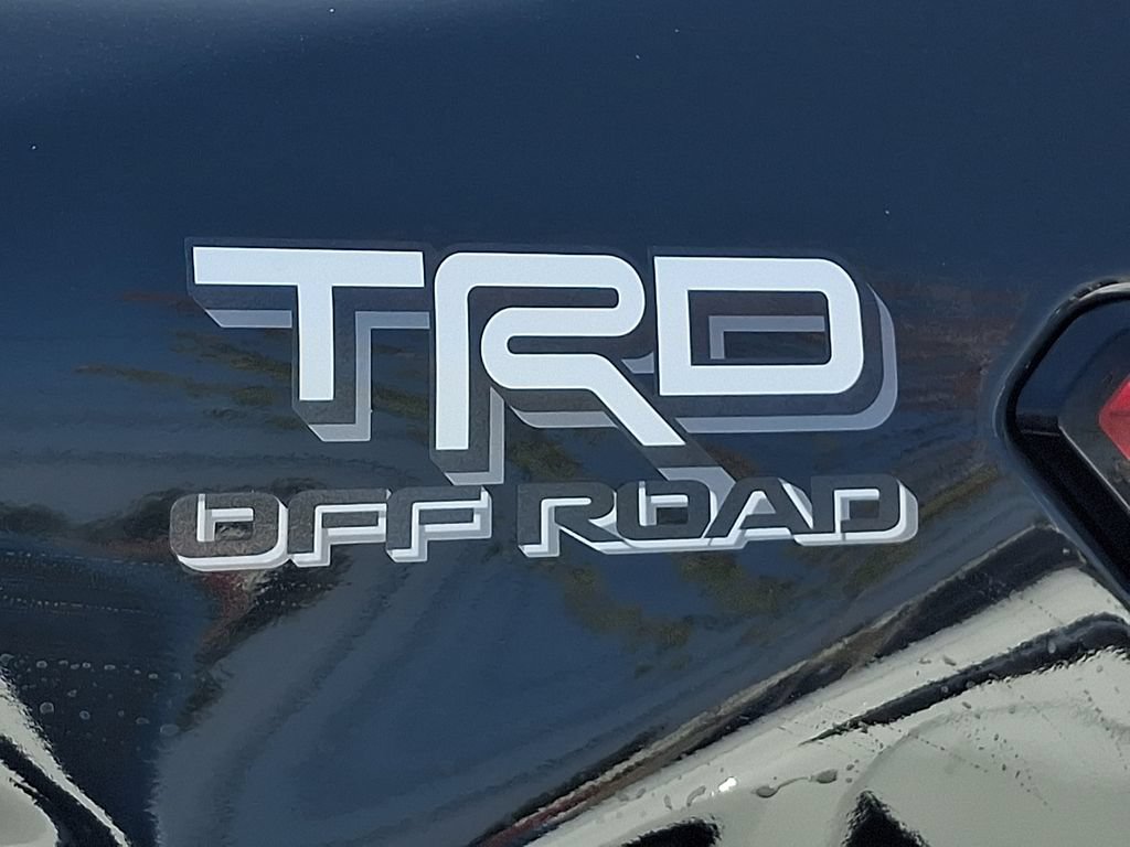 Used 2025 Toyota Tacoma TRD Off-Road w/ TRD Off Road Upgrade Package AWD/4WD image 31
