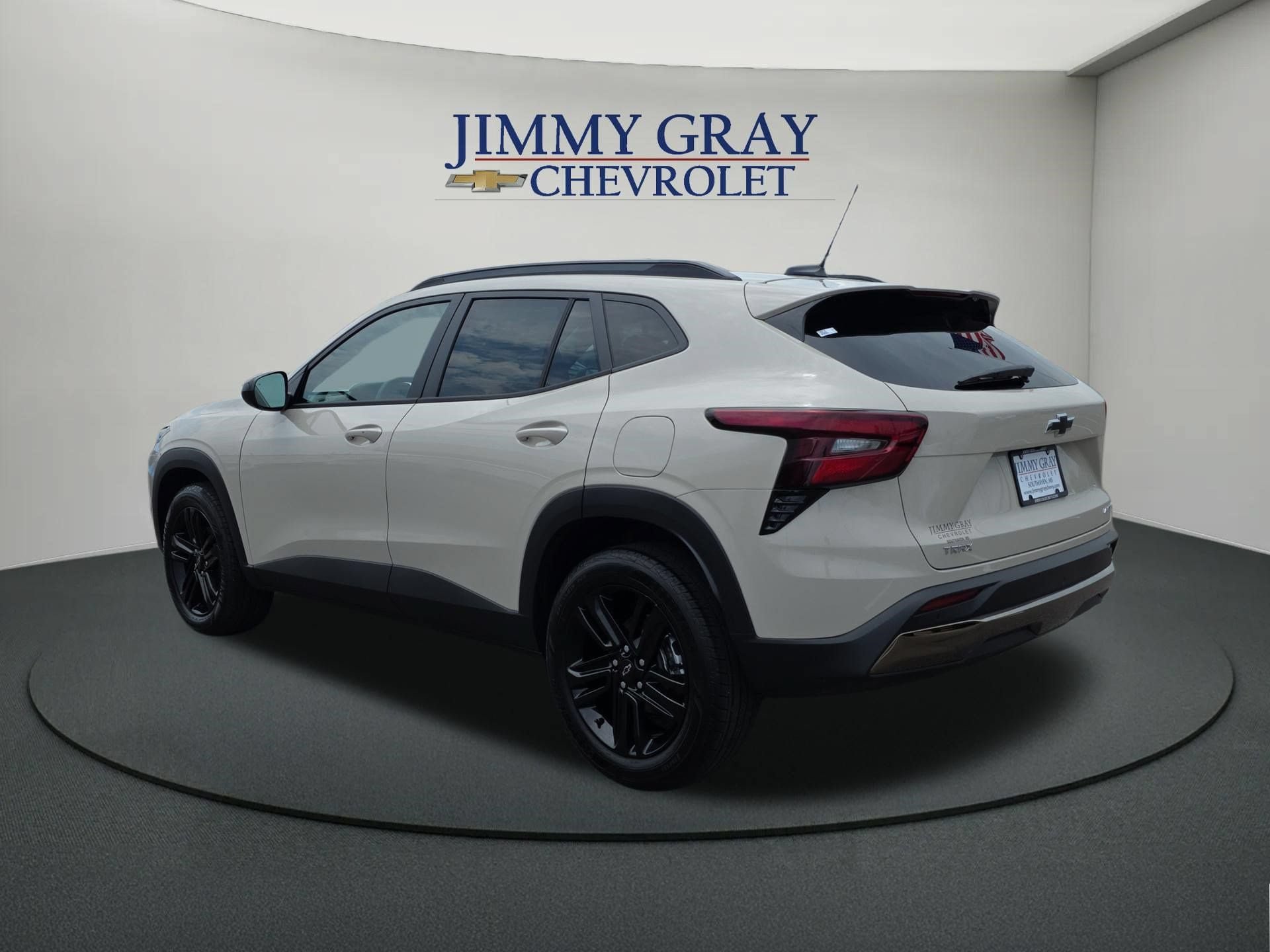 New 2026 Chevrolet Trax ACTIV w/ Sunroof Package FWD image 3