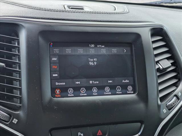 Used 2020 Jeep Cherokee Latitude Plus image 18