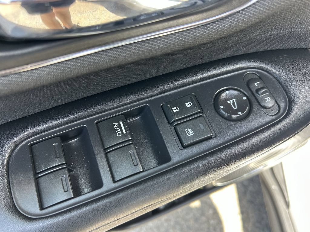 Used 2022 Honda HR-V EX image 25