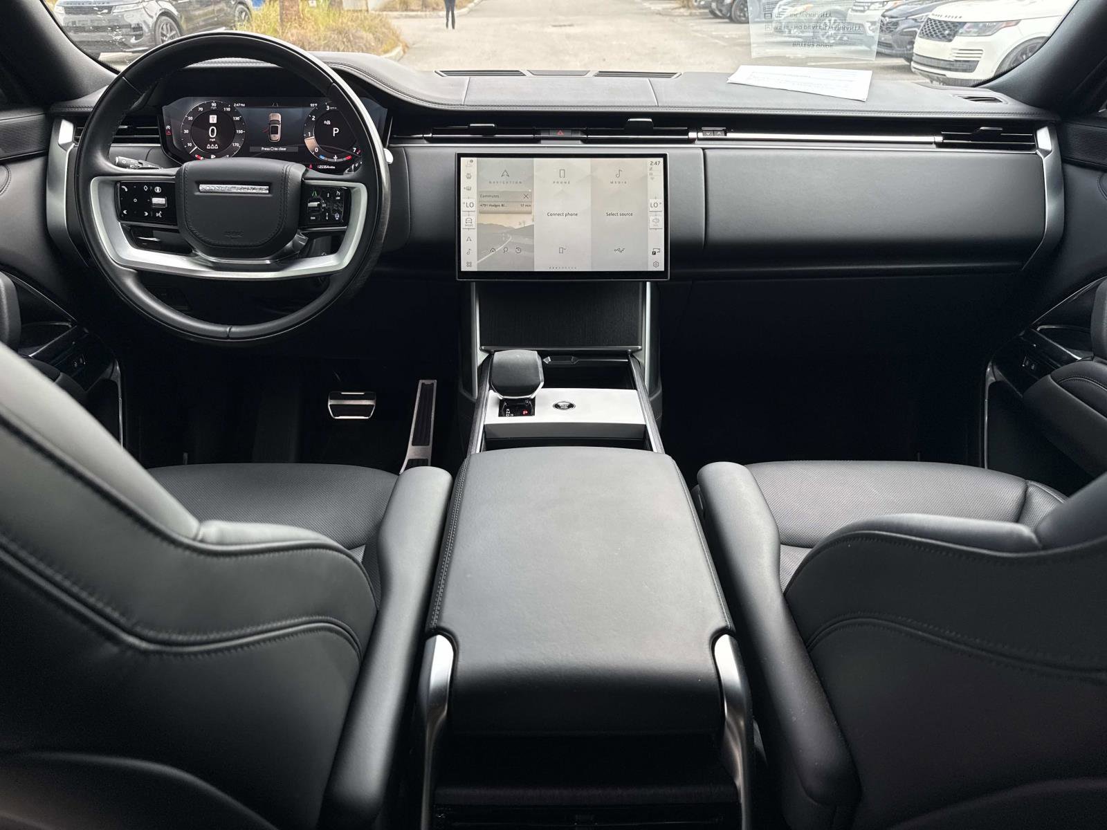 Certified 2025 Land Rover Range Rover SE AWD/4WD image 16