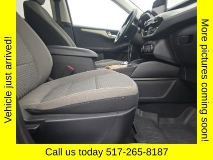 Used 2021 Ford Escape SE image 4