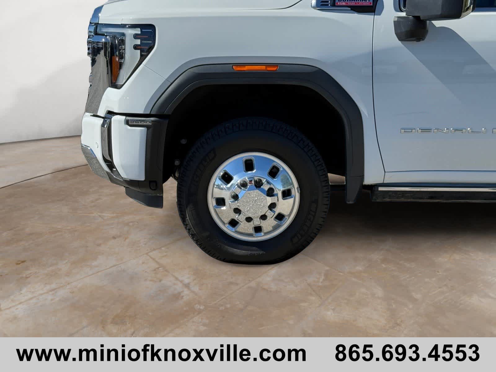 Used 2024 GMC Sierra 3500 Denali w/ Denali Reserve Package AWD/4WD image 9