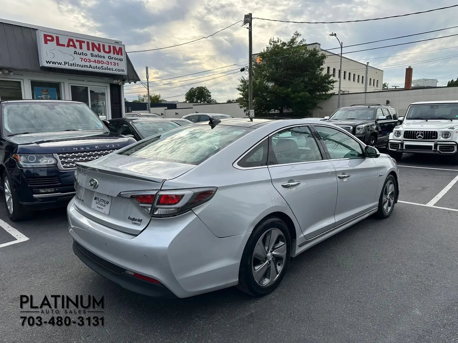 Used 2016 Hyundai Sonata Limited w/ Option Group 02 FWD image 5