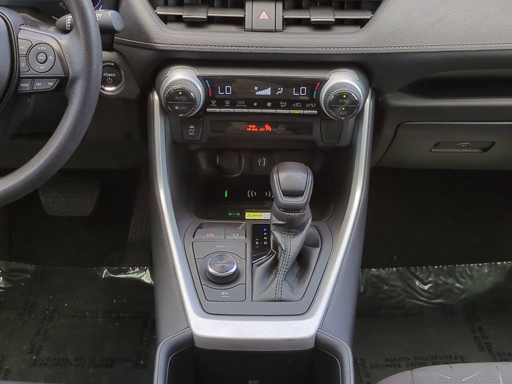 Used 2024 Toyota RAV4 AWD Hybrid image 20