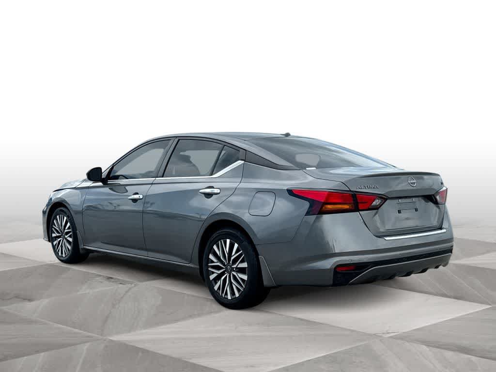 Used 2023 Nissan Altima 2.5 SV FWD image 6