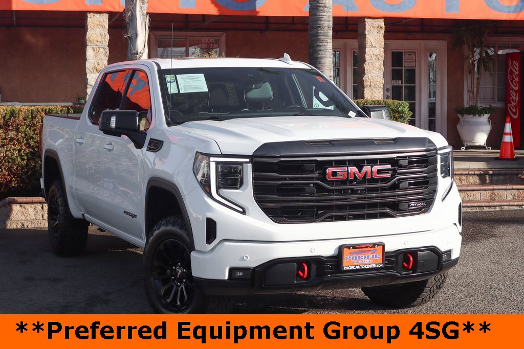 Used 2022 GMC Sierra 1500 AT4X image 2