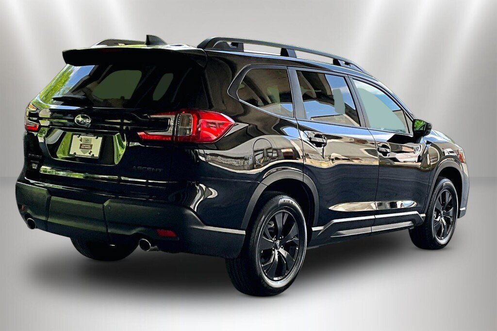 Certified 2026 Subaru Ascent Premium AWD/4WD image 5
