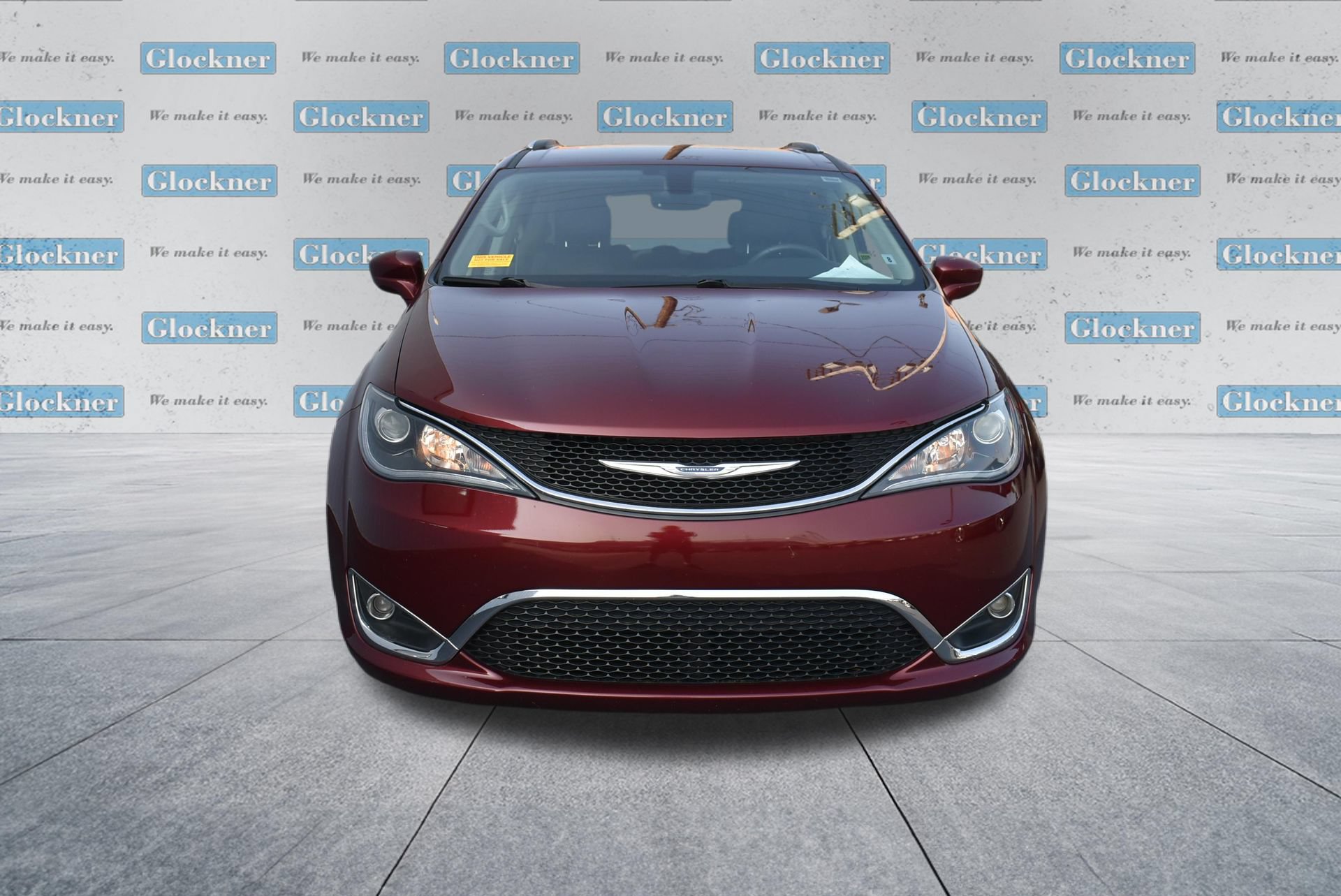 Used 2017 Chrysler Pacifica Touring-L Plus w/ Tire & Wheel Group FWD image 2