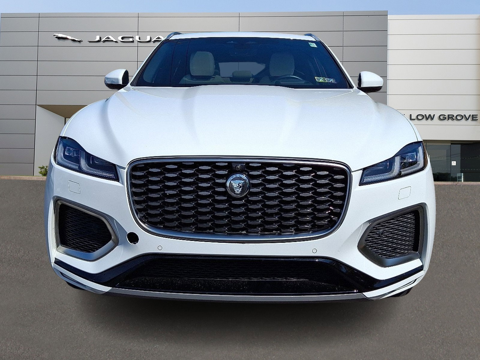 Used 2026 Jaguar F-PACE R-Dynamic S image 8