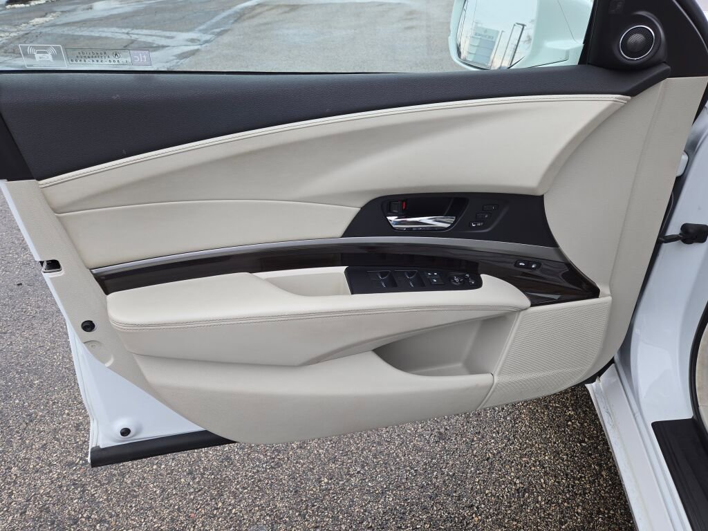 Used 2014 Acura RLX w/ Technology Package image 24