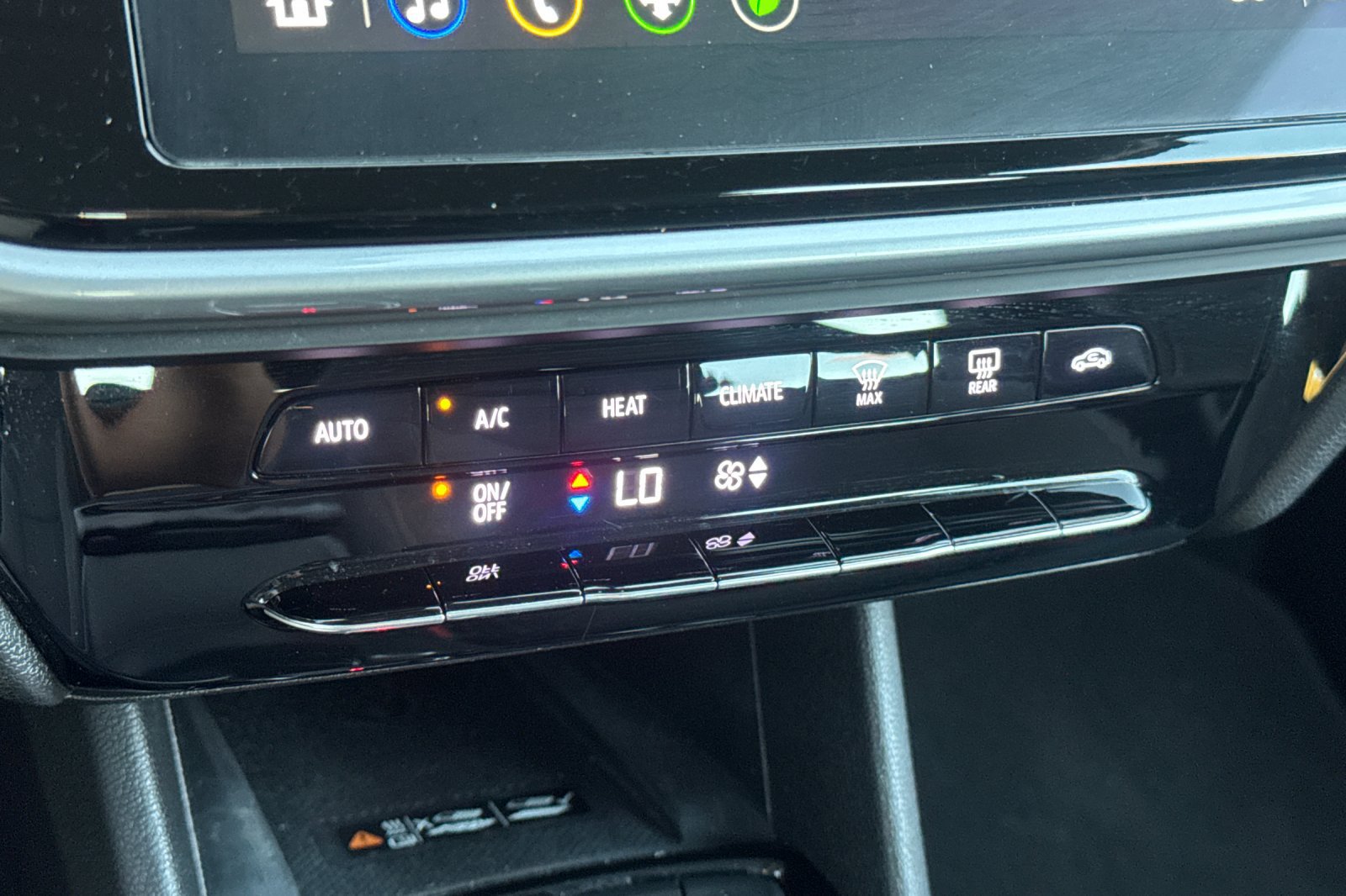 Used 2023 Chevrolet Bolt EUV LT w/ Driver Confidence Package FWD image 30