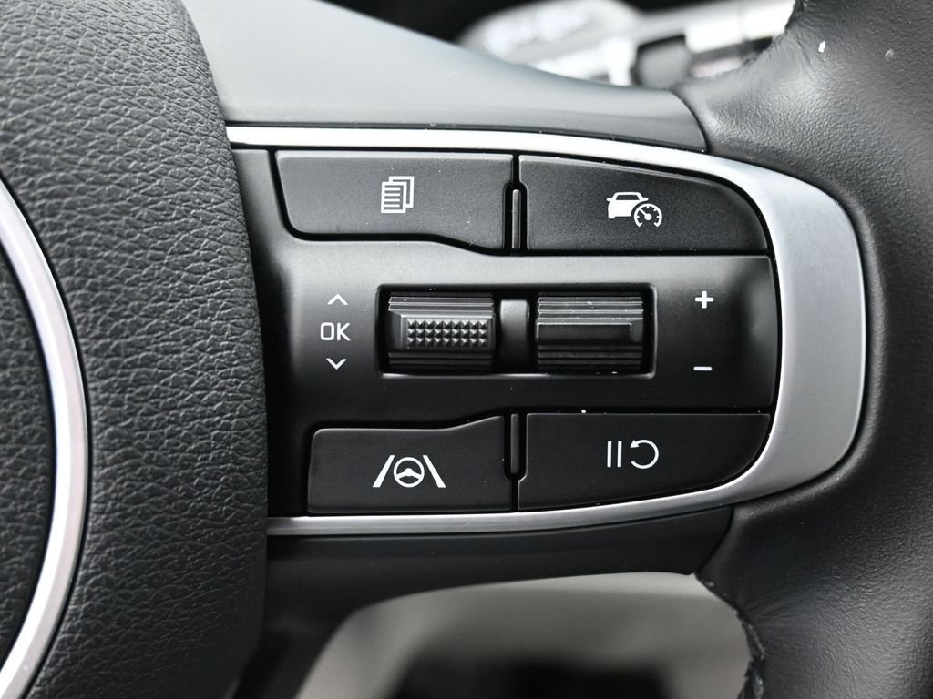 Used 2023 Kia Sportage EX image 17