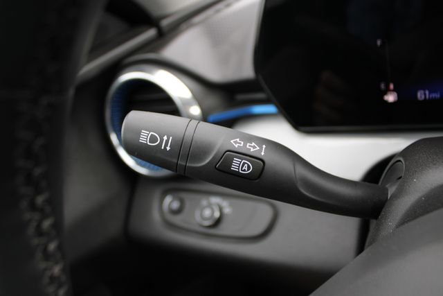 Used 2025 Chevrolet Trax LT w/ Driver Confidence Package image 5