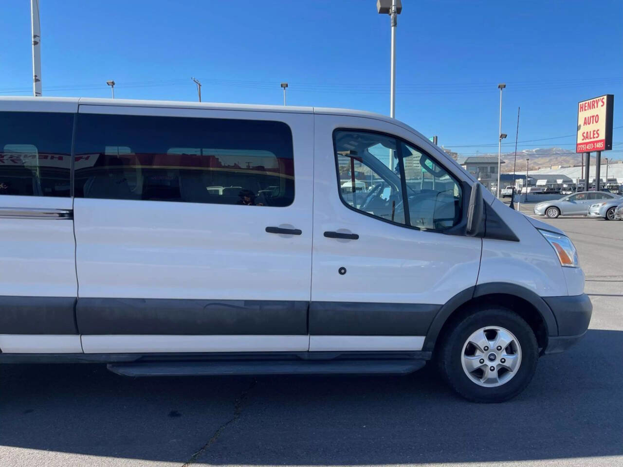 Used 2018 Ford Transit 350 XLT image 9